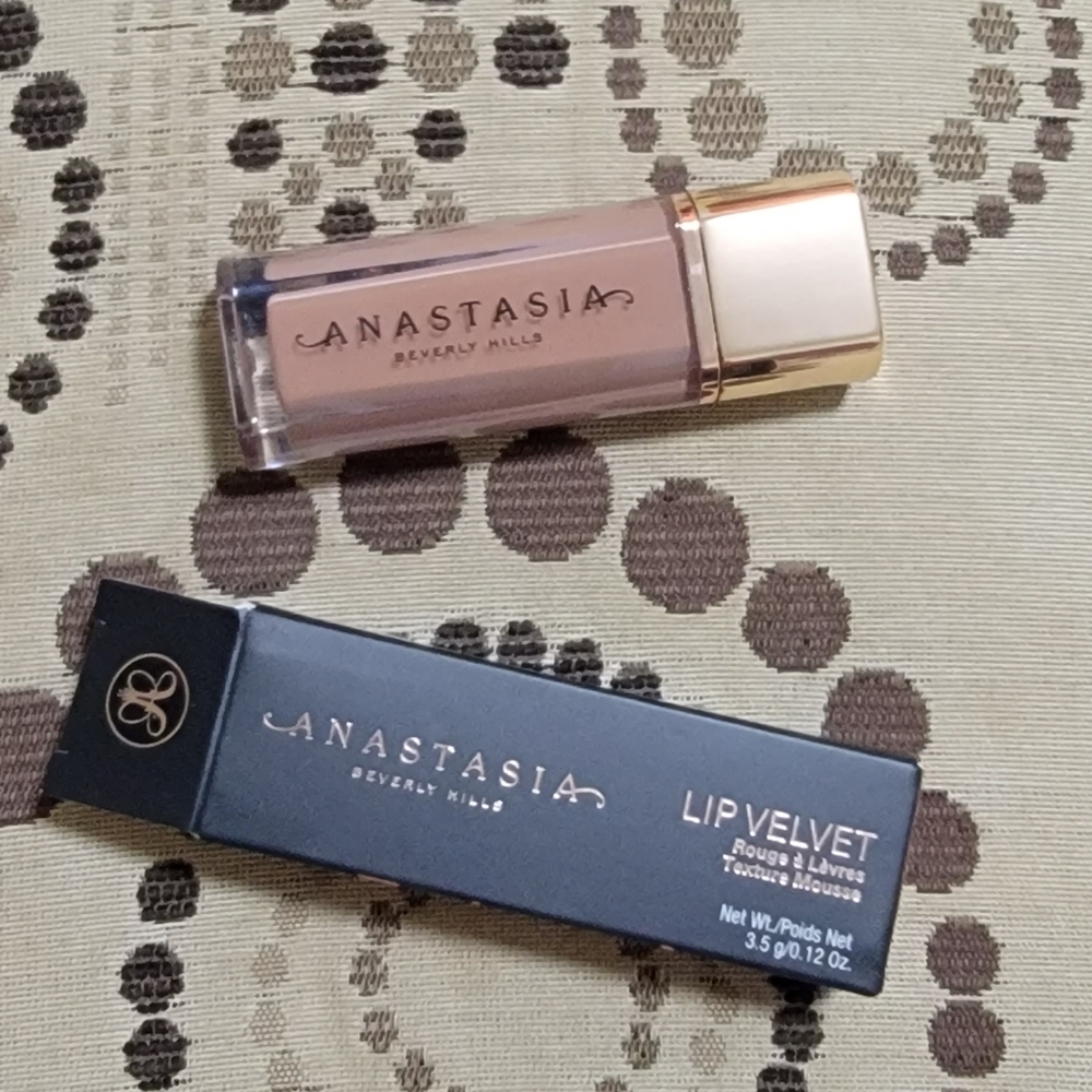 Anastasia Beverly Hills Lip Velvet Lip Mousse Liquid Lipstick in Peachy …